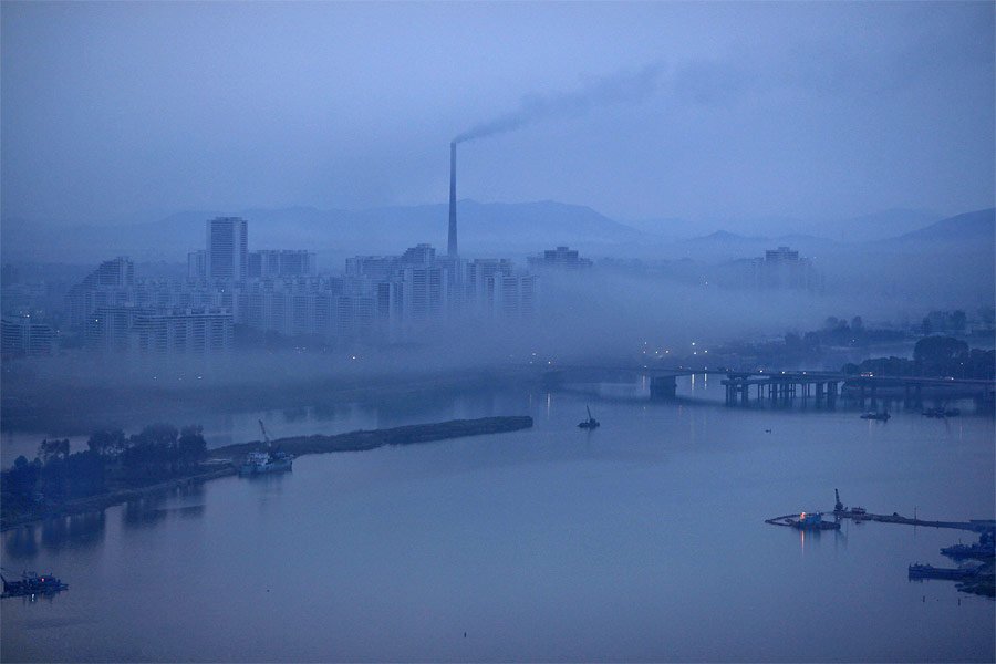 Промышленная зона Пхеньяна. © Damir Sagolj/Reuters