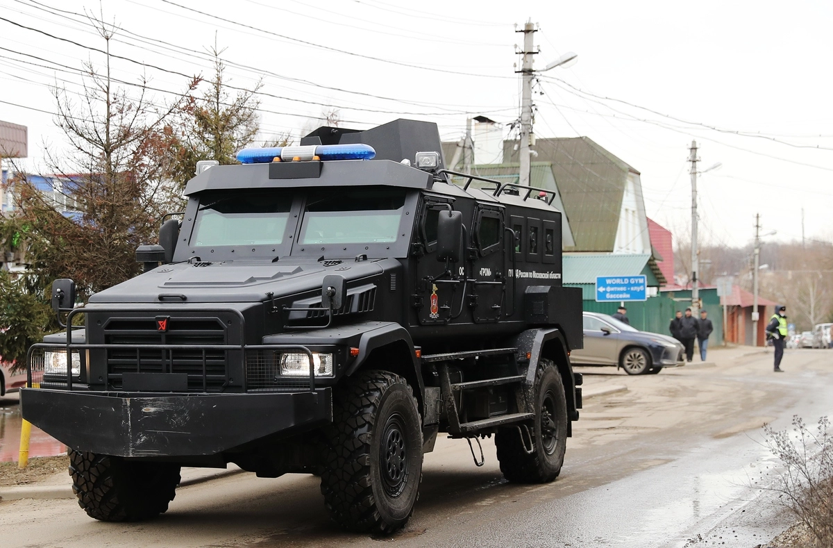 Бесконтактное убийство: что общего между штурмом в Вешках и ковидом