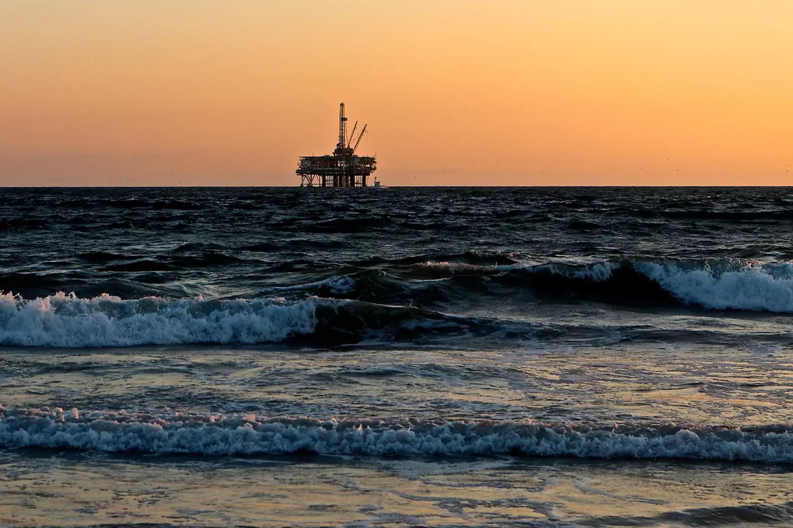 Нефтяная вышка Нефтяная вышка